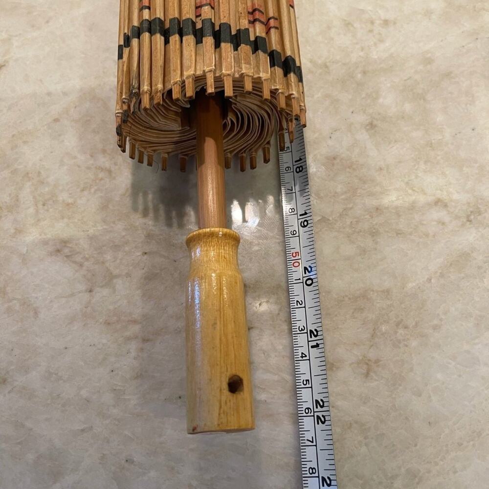 Vintage Asian decorative handpainted  paper umbrella - Picture 3 of 12